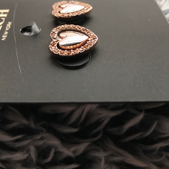 Coach heart stud earrings - Picture 3 of 6